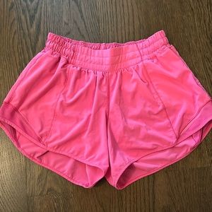 lululemon hotty hot shorts, 4 inch, low rise